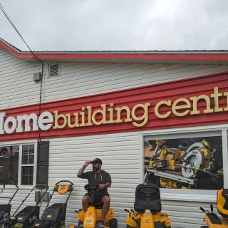 Del's Home Building Centre